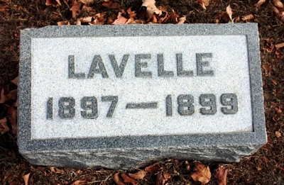 Lavelle Leland Boatright Gravestone